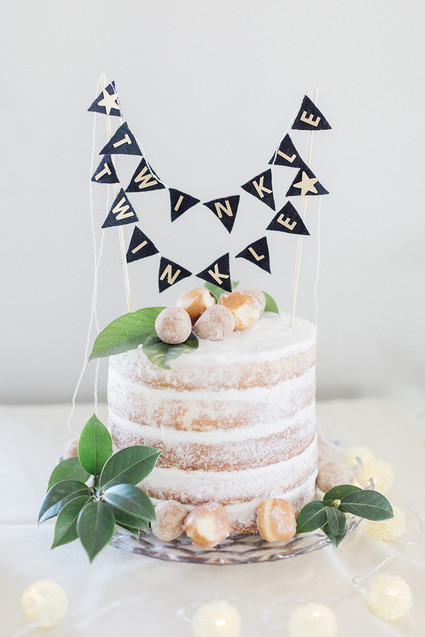 baby shower naked cake