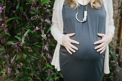 Simple natural light maternity photos