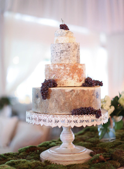 Romantic wedding cake