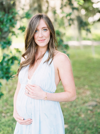 Mossy Oaks romantic maternity photos