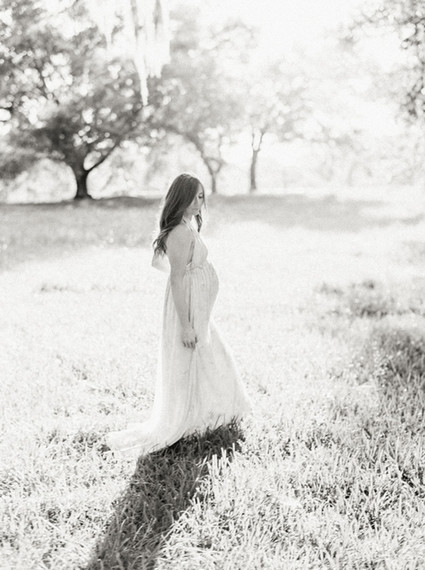 Mossy Oaks romantic maternity photos