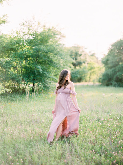 Mossy Oaks romantic maternity photos