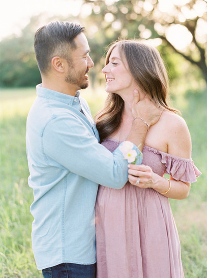 Mossy Oaks romantic maternity photos