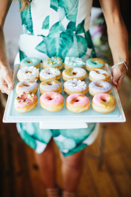 Donut plate