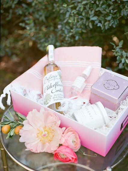 Bridal shower gift box