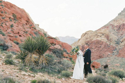 Desert elopement inspiration in Las Vegas Wedding Inspiration