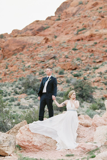 Desert elopement inspiration in Las Vegas Wedding Inspiration