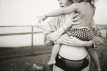 Lifestyle maternity photos