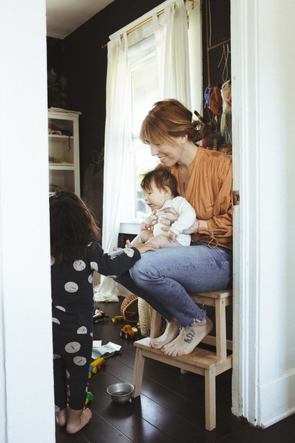 Lifestyle family newborn photos