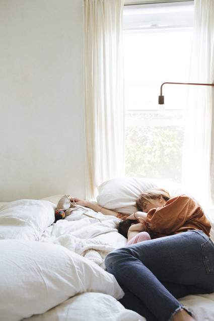 Lifestyle family newborn photos