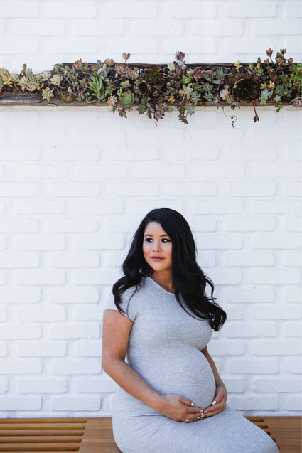 Coffee shop maternity photos