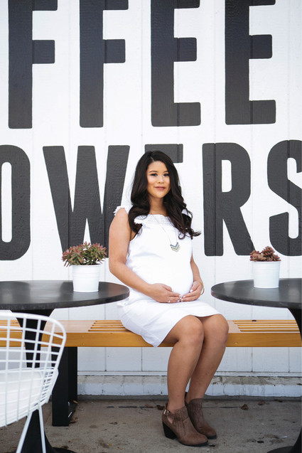 Coffee shop maternity photos