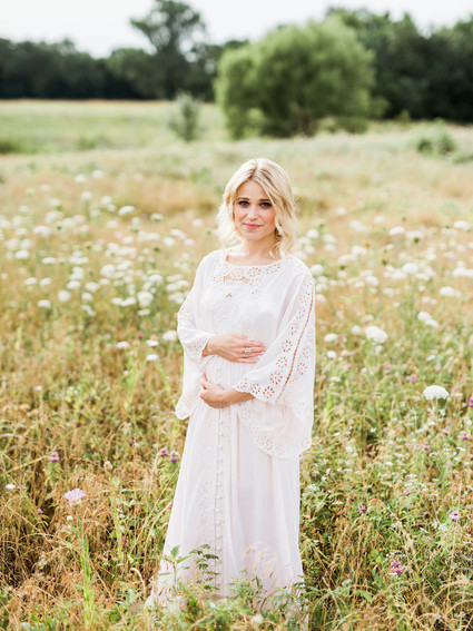 Pregnancy announcement photos