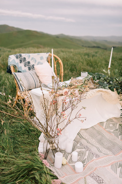 Field wedding decor