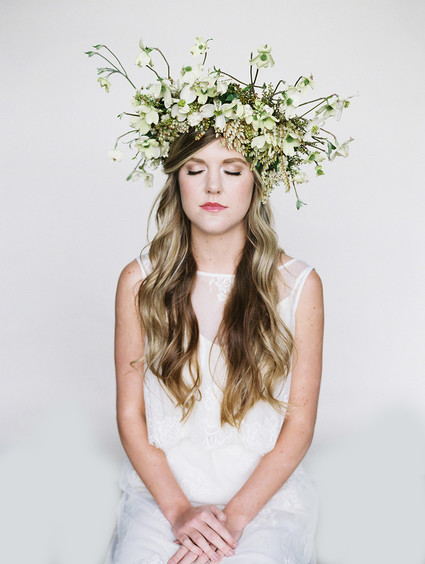 DIY floral accessories for your wedding