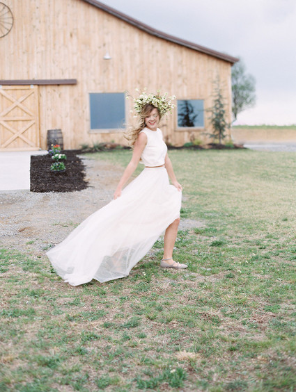 DIY floral accessories for your wedding