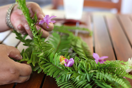 lei making