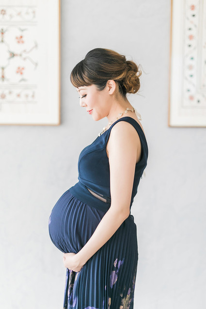 Art Museum maternity photos