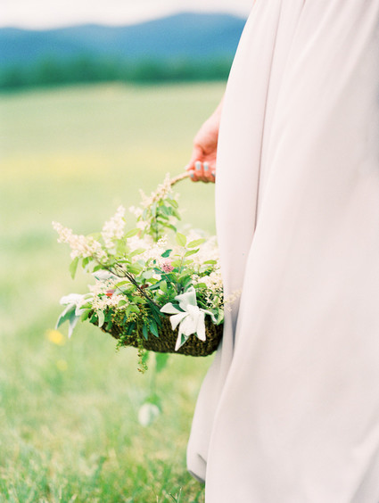 Meadow maternity photos
