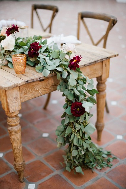Long table garland