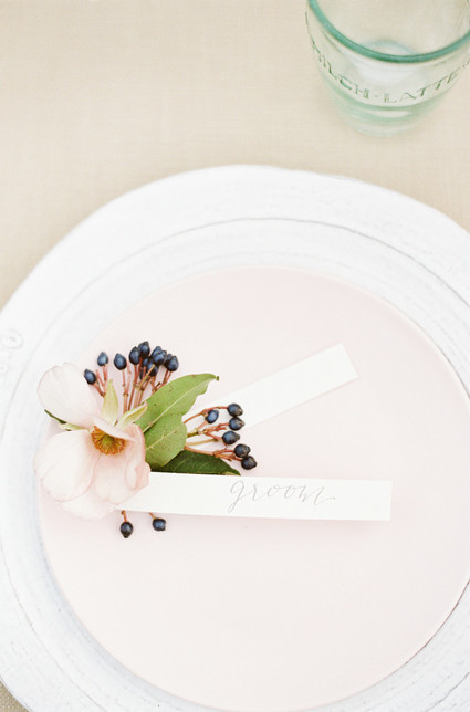 pale pink tablesetting