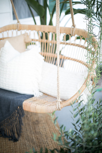 How to style your front porch for entertaining