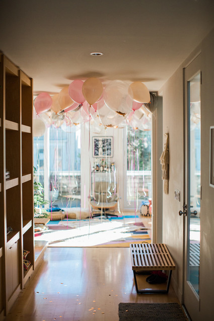 pink and white balloons