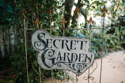 eclectic secret garden wedding with fall colors