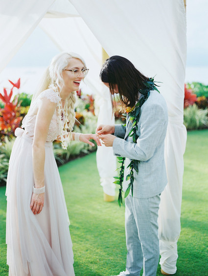 Indie Portland meets Maui wedding