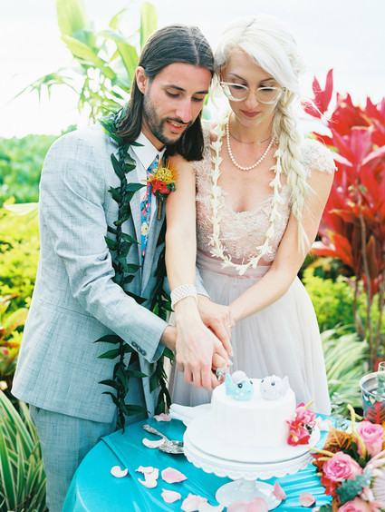 Indie Portland meets Maui wedding