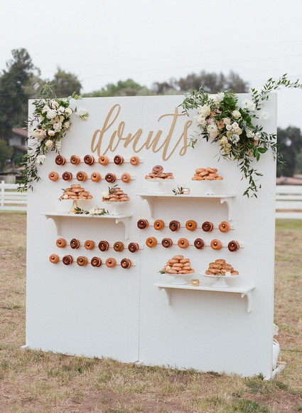 donut display for wedding