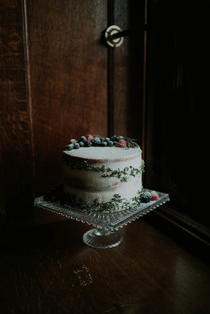 dark semi-naked cake ideas