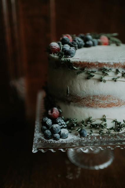 dark semi-naked cake ideas
