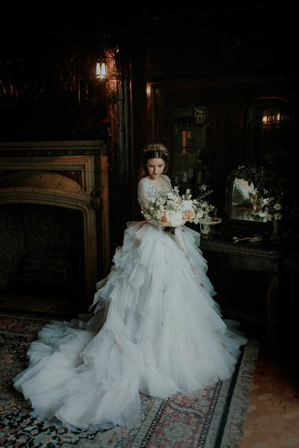 Moody, ornate Secret Garden-inspired bridal editorial Inspiration