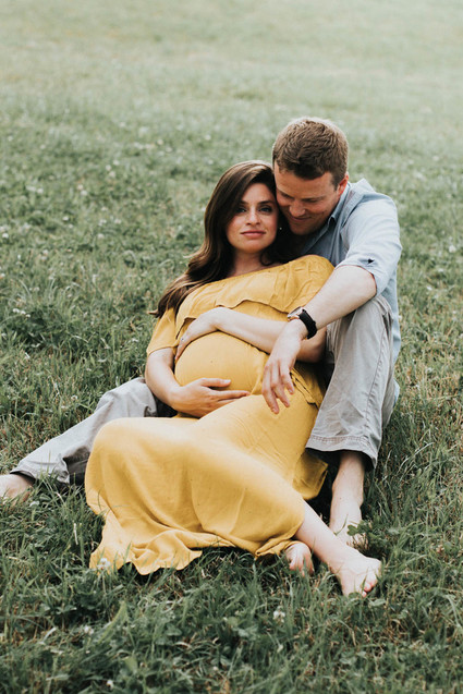 Late summer maternity photos in Germany