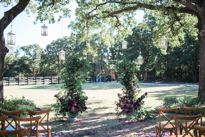 Bright, modern barn wedding Inspiration