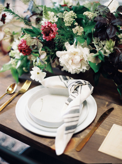 Minimal fall at-home wedding ideas