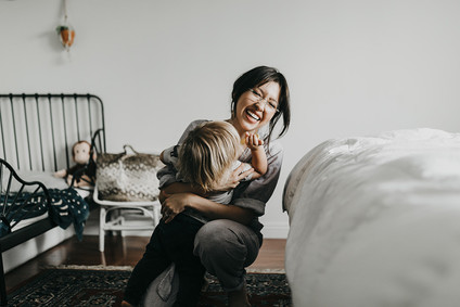 At home family session with macrame artist Judah Co.