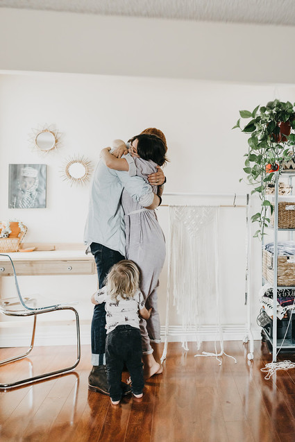 At home family session with macrame artist Judah Co.