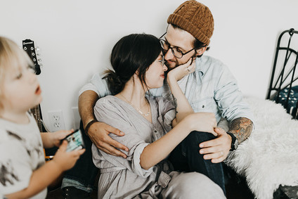 At home family session with macrame artist Judah Co.