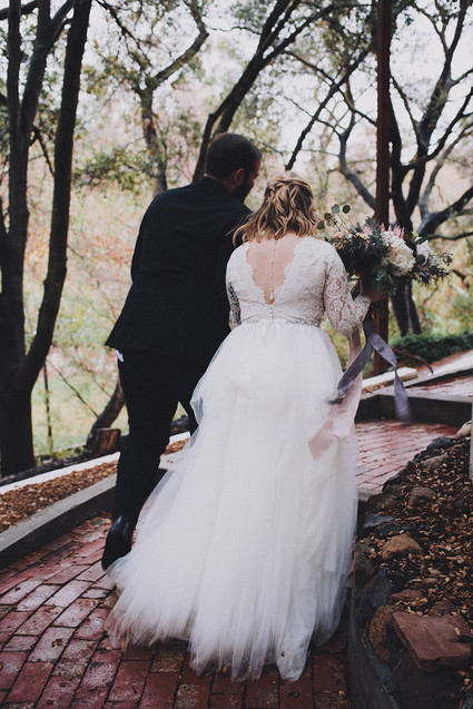 Moody rainy Topanga Canyon wedding at the 1909