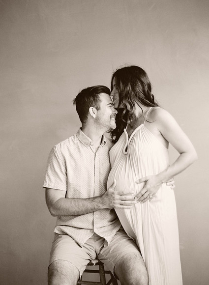 Amanda's maternity photos by Elizabeth Messina