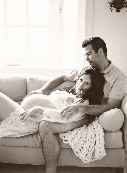 Amanda's maternity photos by Elizabeth Messina