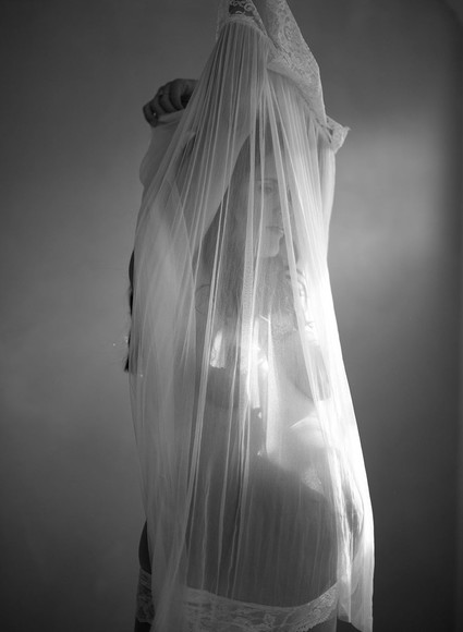 Amanda's maternity photos by Elizabeth Messina