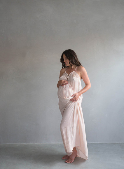 Amanda's maternity photos by Elizabeth Messina