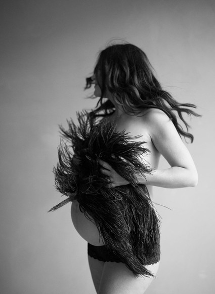 Amanda's maternity photos by Elizabeth Messina