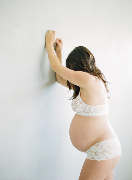 Amanda's maternity photos by Elizabeth Messina