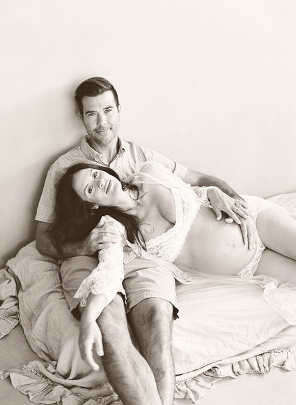 Amanda's maternity photos by Elizabeth Messina