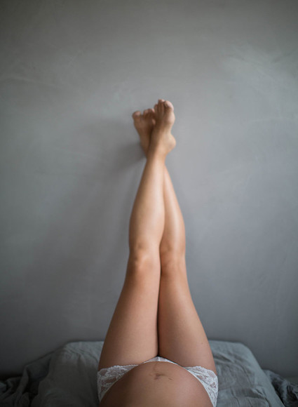 Amanda's maternity photos by Elizabeth Messina