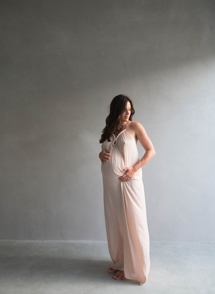 Amanda's maternity photos by Elizabeth Messina
